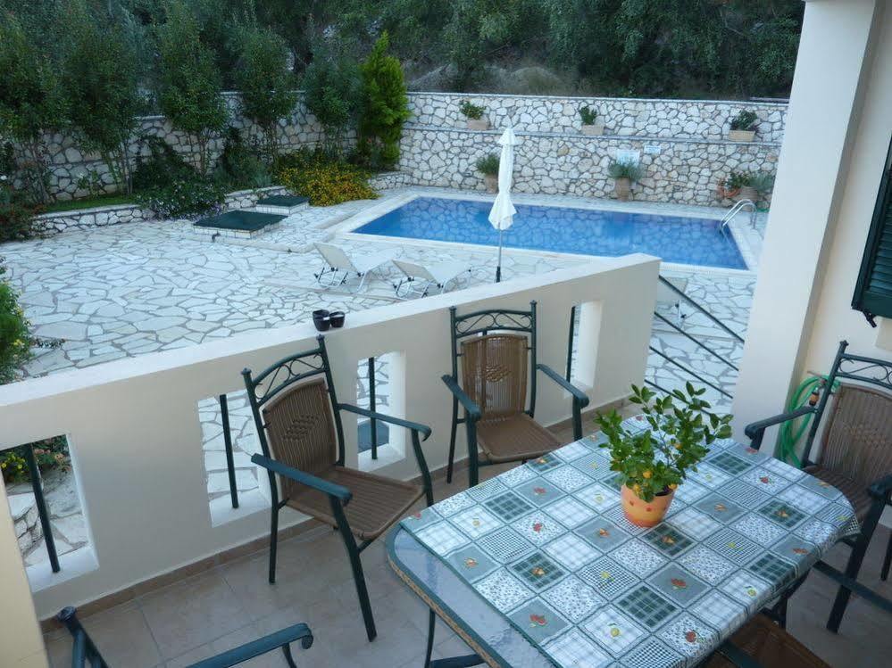 Áyios Nikítas Ionian Villas מראה חיצוני תמונה
